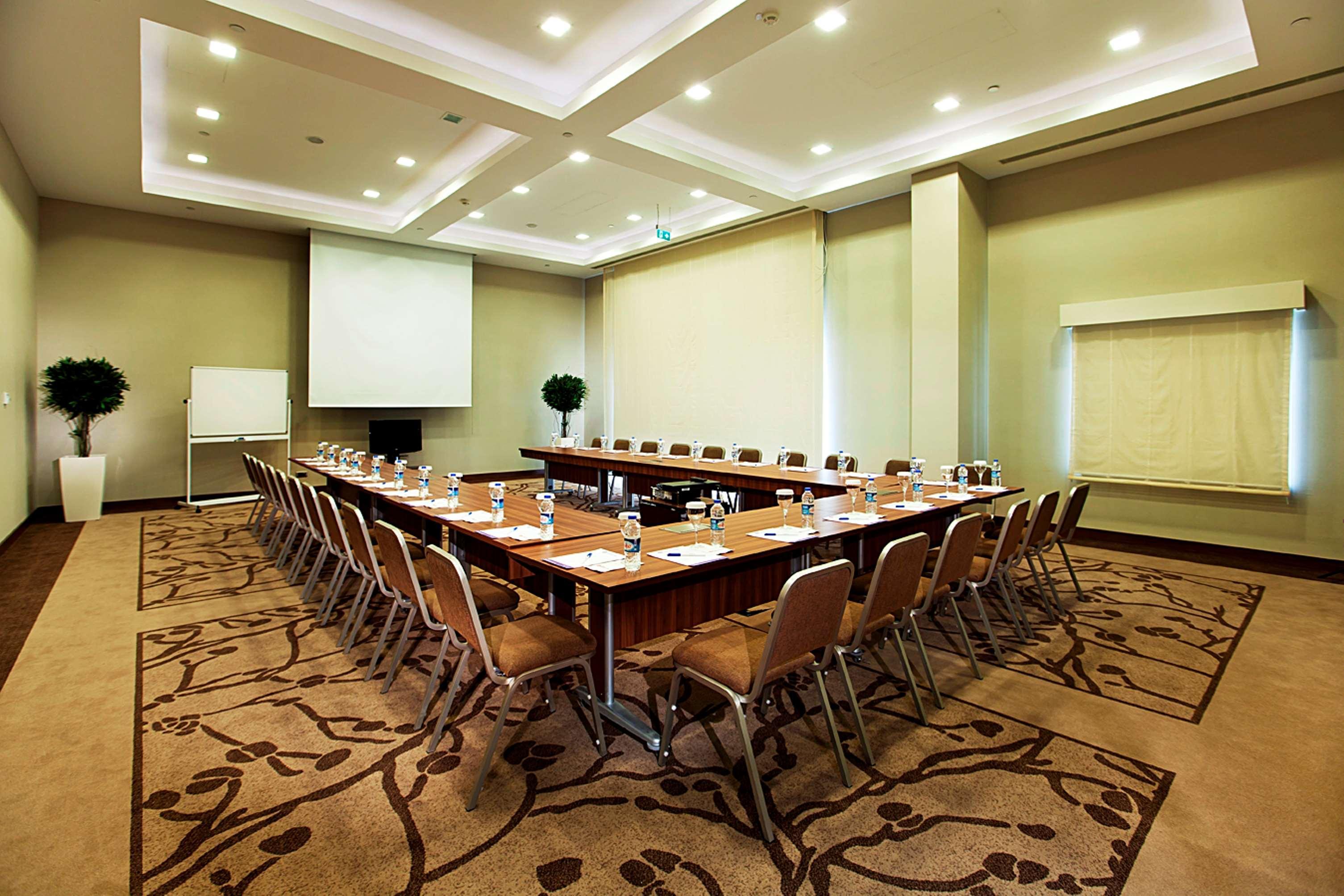 Hilton Garden Inn Sanlıurfa Ανέσεις φωτογραφία
